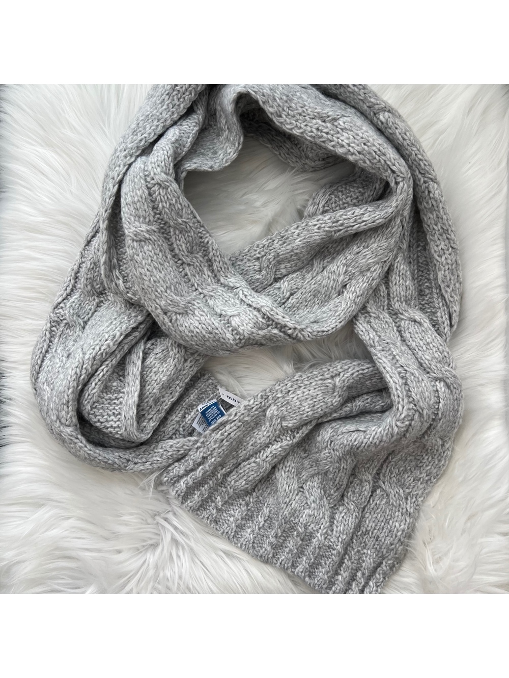 NWT Old Navy Gray Cable Knit Scarf One Size Long Chunky Soft Winter 86”